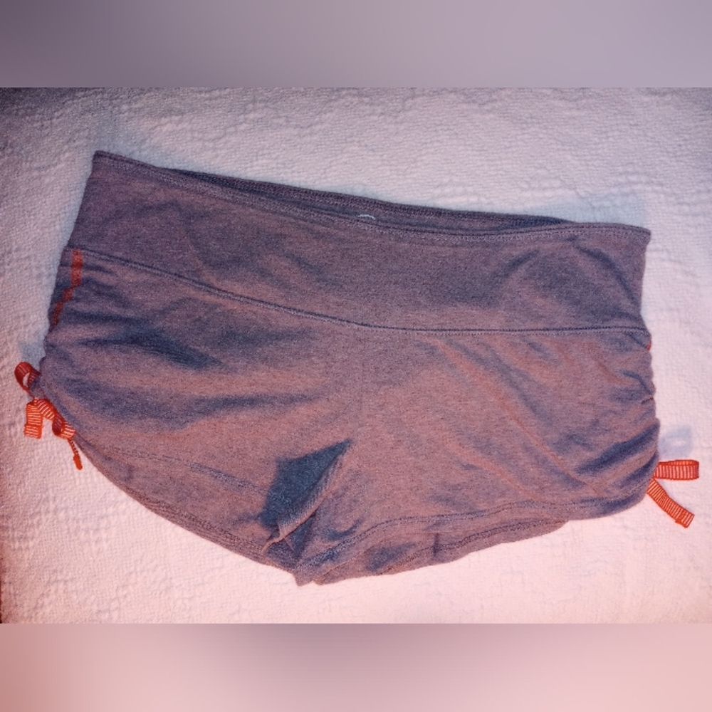 💘🍂 SO Women's Gray Shorts with Orange Accents